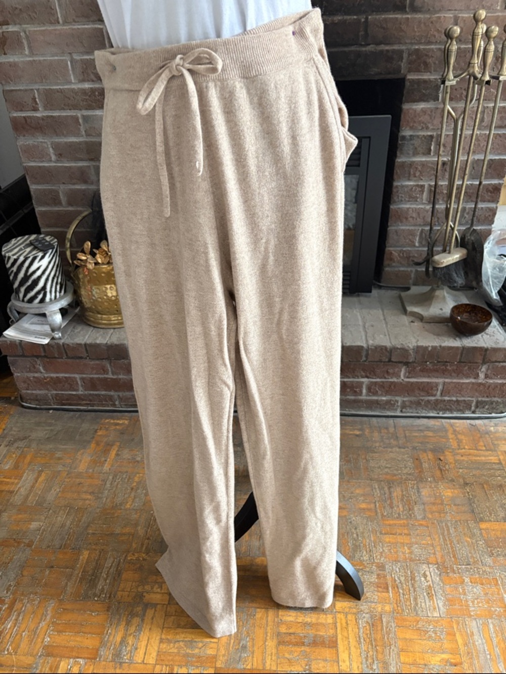 Chinti & Parker Beige Cashmere Drawstring Track Pants